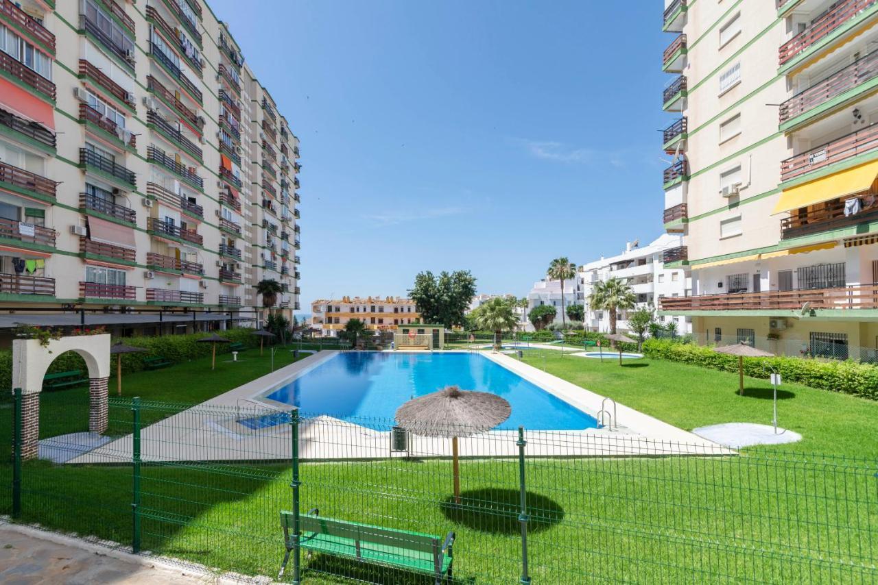 Central panoramic view seaside studio apartment Benalmádena Exterior foto