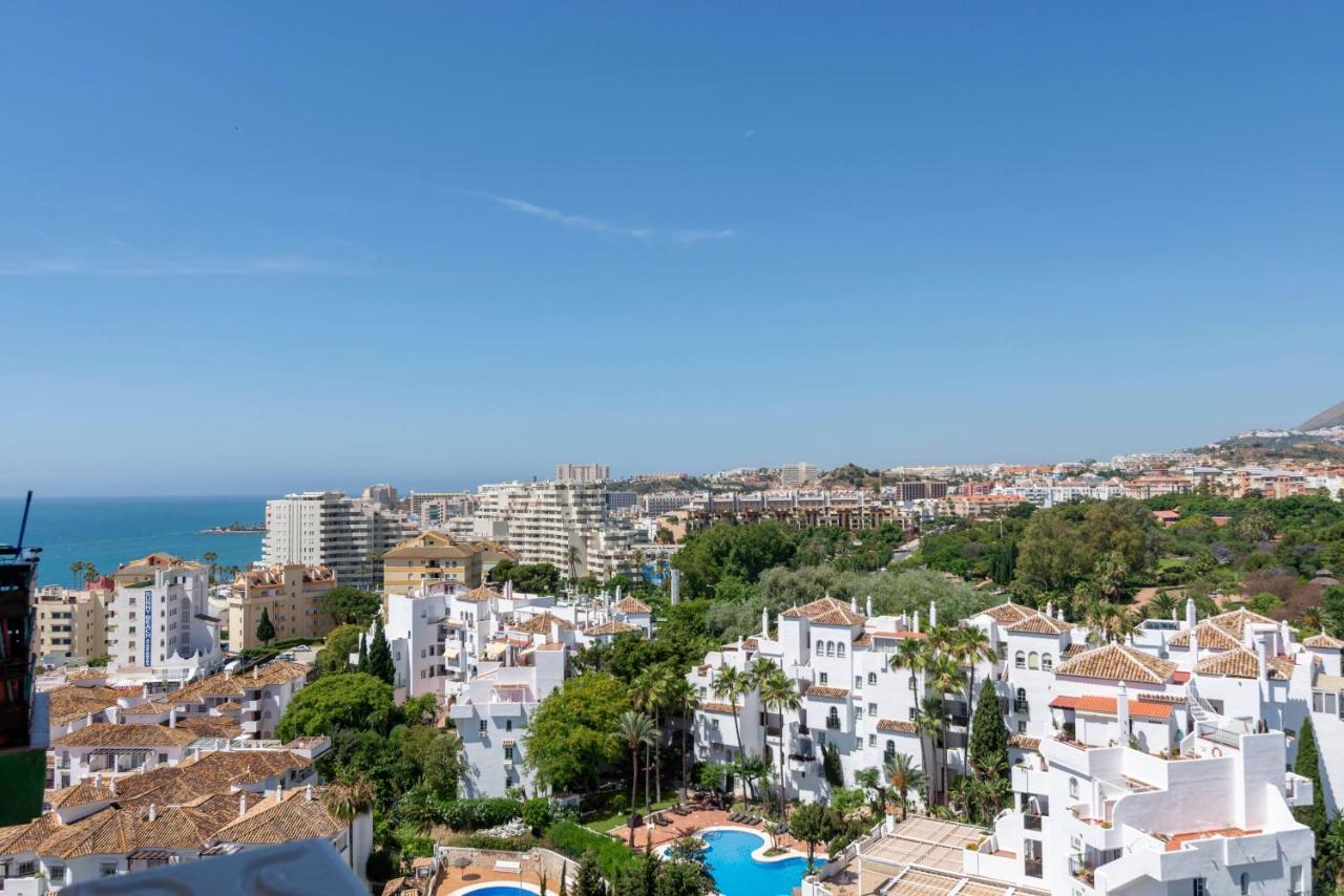 Central panoramic view seaside studio apartment Benalmádena Exterior foto